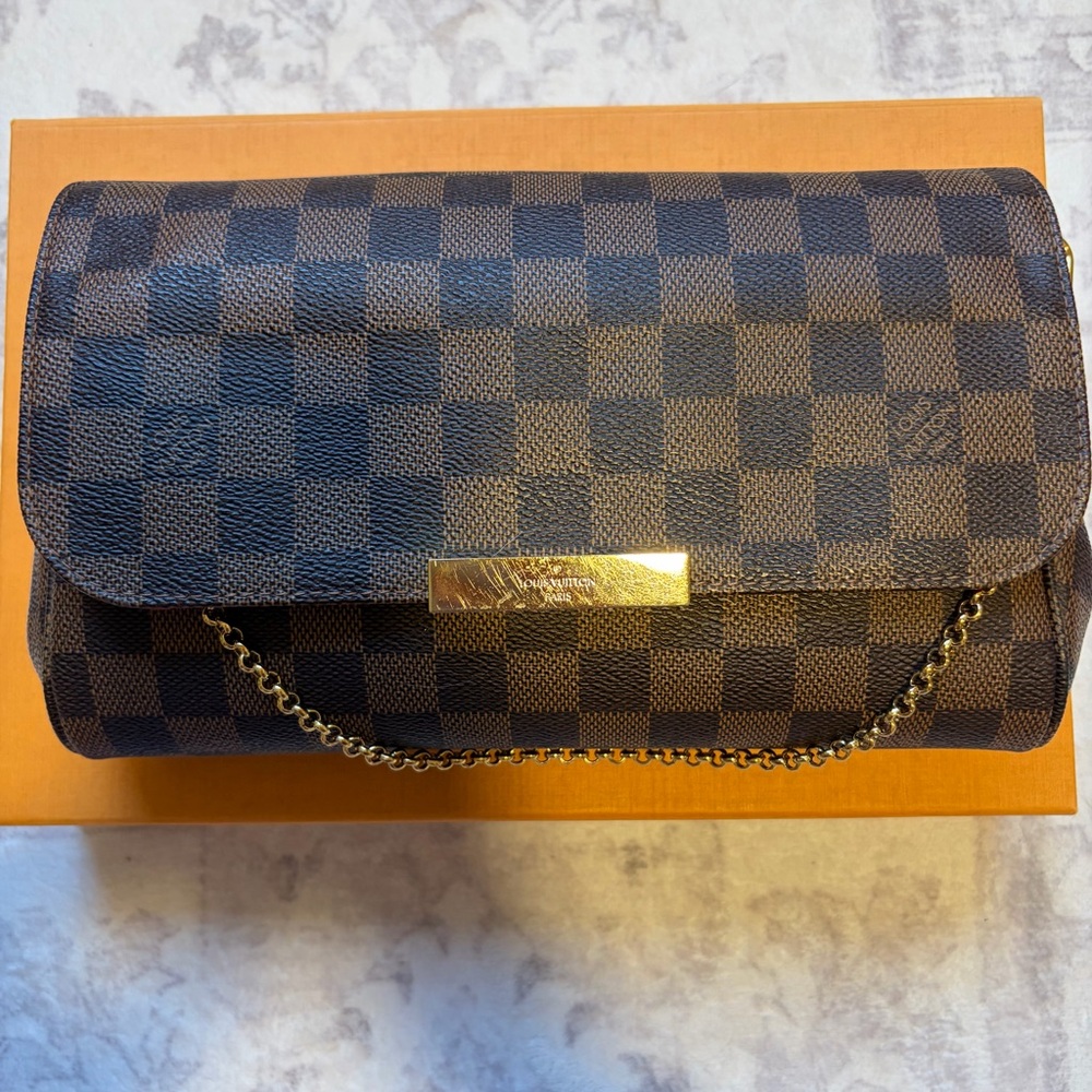 Louis Vuitton favourite MM in Damier Ebene